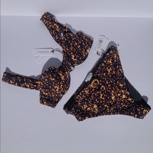 NWT WEWOREWHAT BIKINI TOP AND BOTTOM